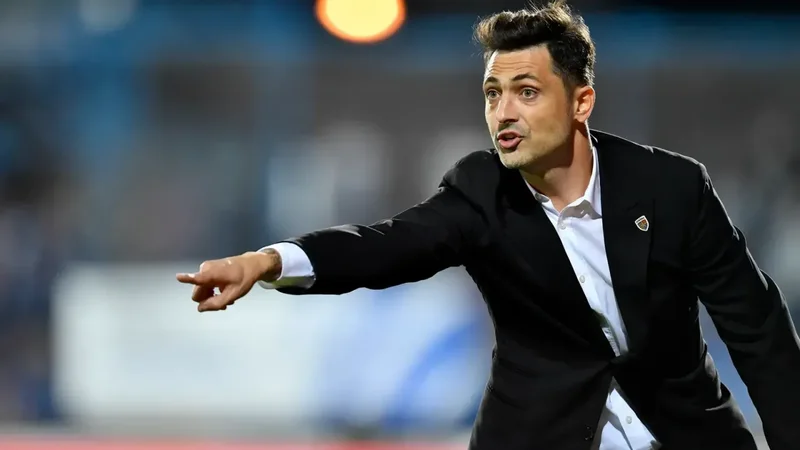 Super Lig representative signed a contract with a Romanian head coach