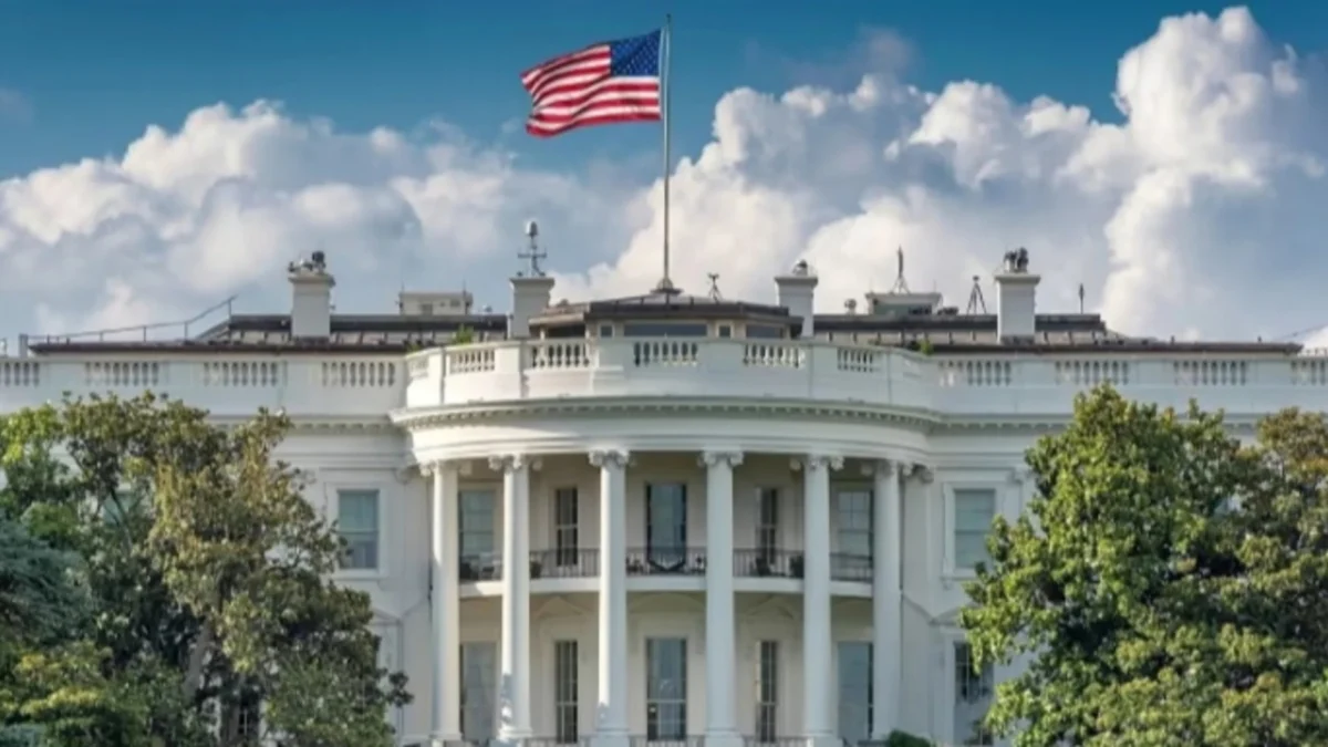 White House proposes 10% cut in non-military spending