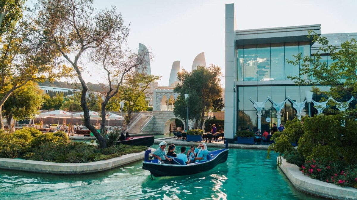 Tourist arrivals from Iran to Azerbaijan decreased by 3%