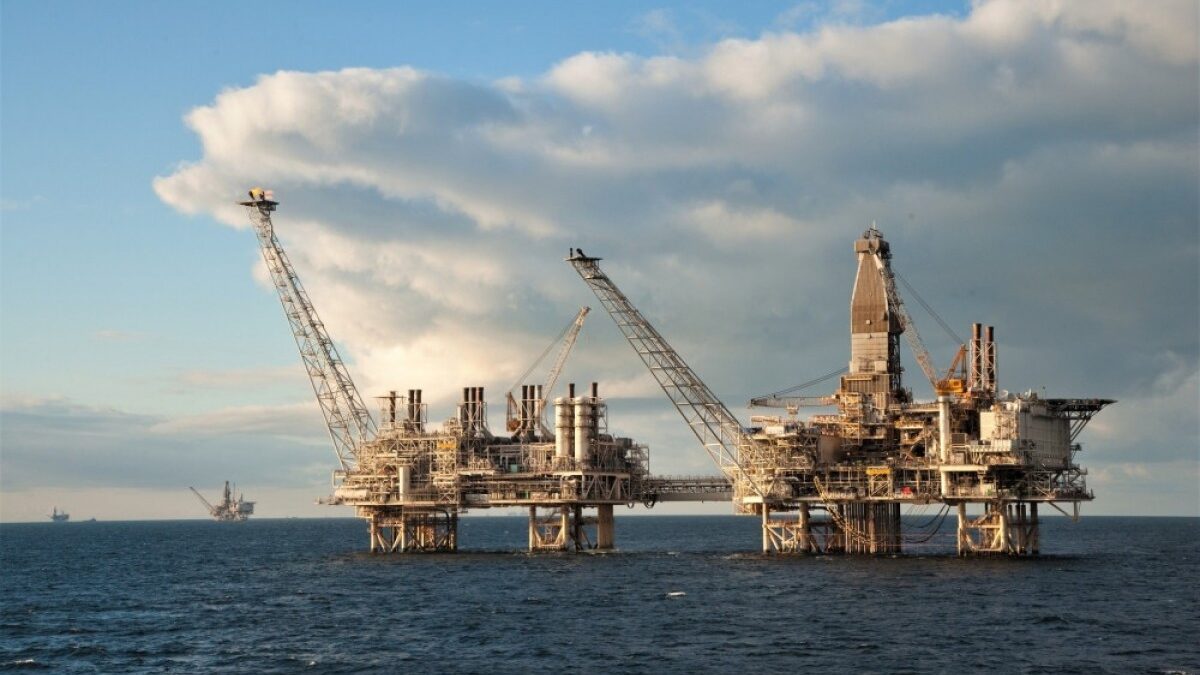 Azerbaijani oil price has decreased