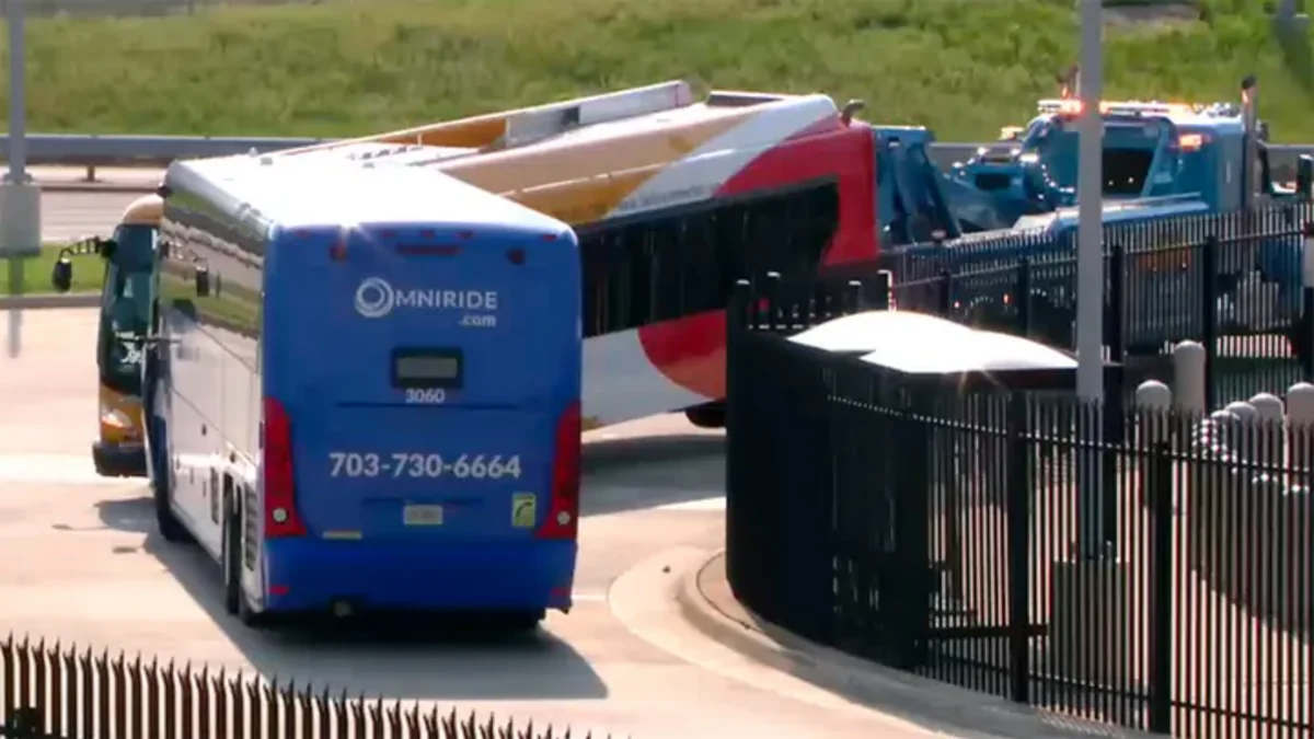 Two buses collide near the Pentagon, at least 23 people injured