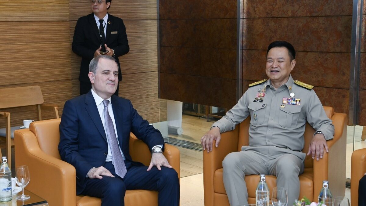 Azerbaijani Foreign Minister met with the Prime Minister of Thailand