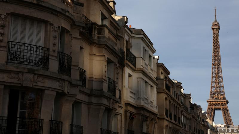 Thousands evacuated in Paris for disposal of World War II bomb