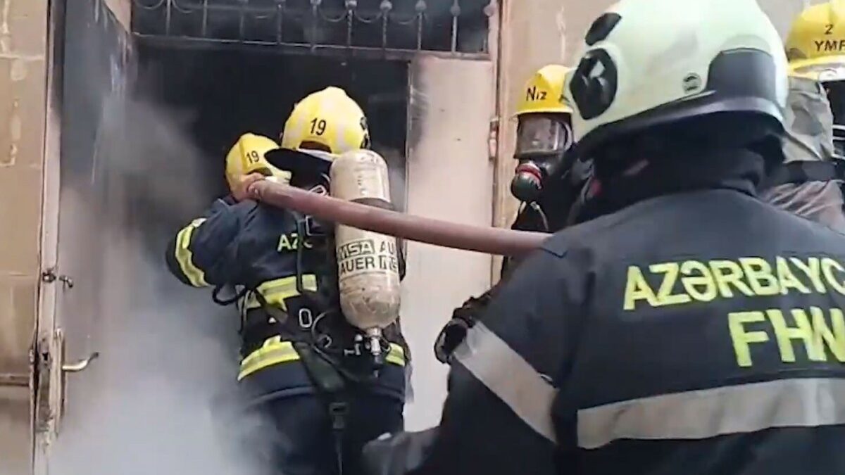 Fire breaks out in a boarding school dormitory in Baku – VIDEO