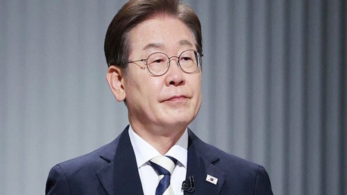 The President of Korea has sent a congratulatory message to the leader of Azerbaijan