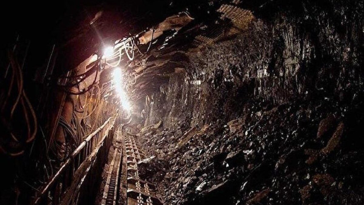 Powerful explosion at a coal mine in China, 82 people dead
