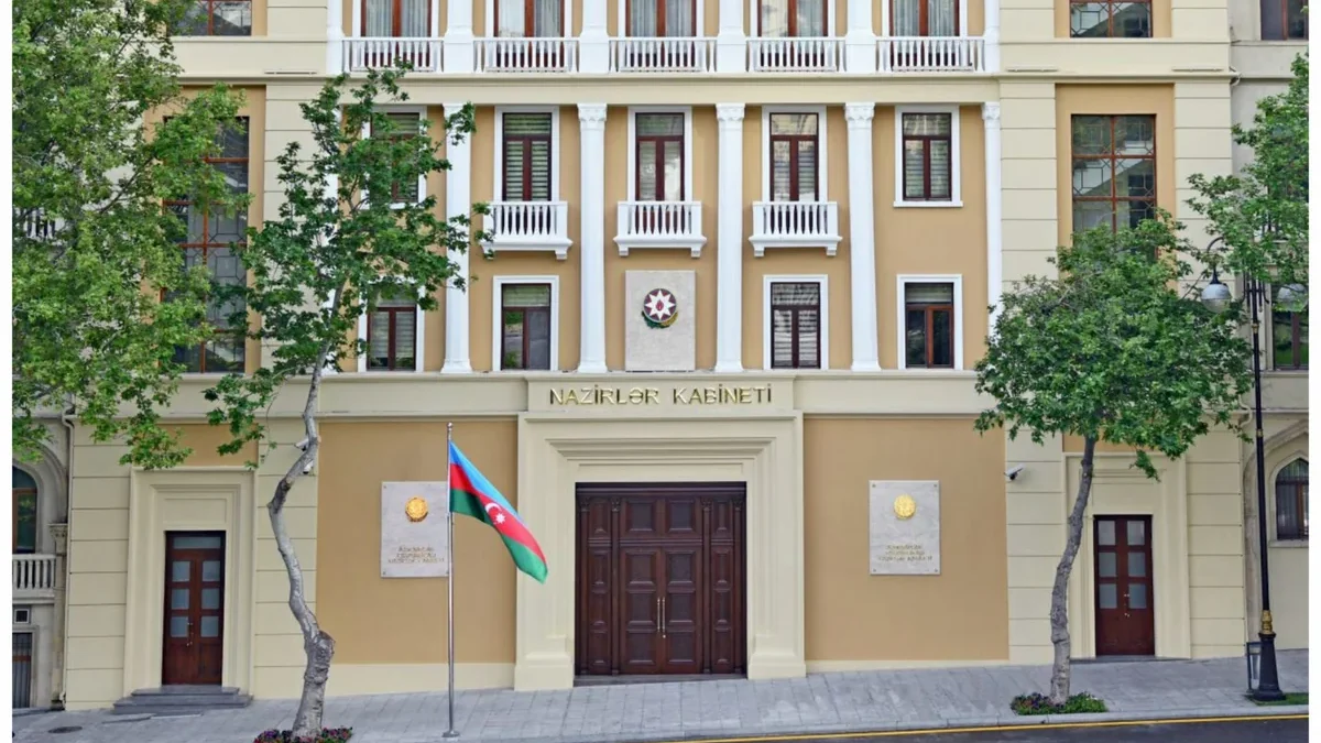 The term for providing salary supplements to medical workers serving COVID-19 patients in Baku has been extended