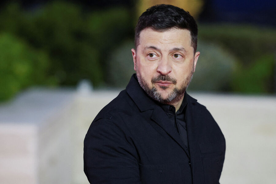 Zelensky wants to compete with Russian grain