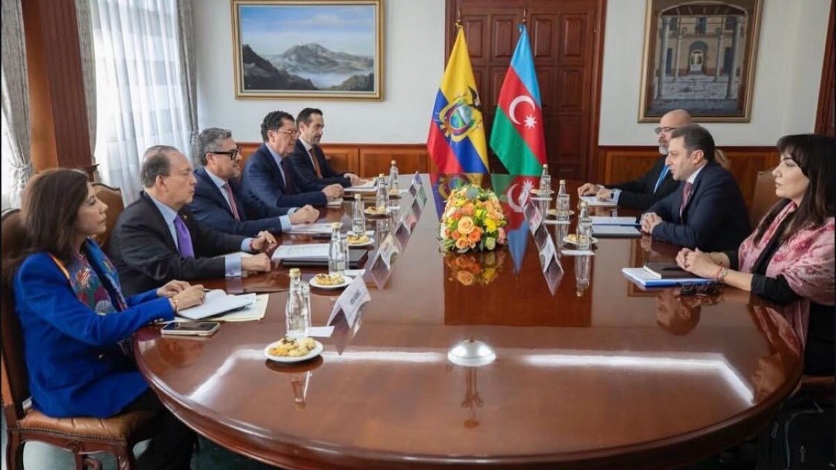 Azerbaijan and Ecuador mutually exempt holders of diplomatic and service passports from visas