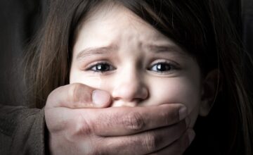 Fines to be imposed for failure to report signs of violence detected in children