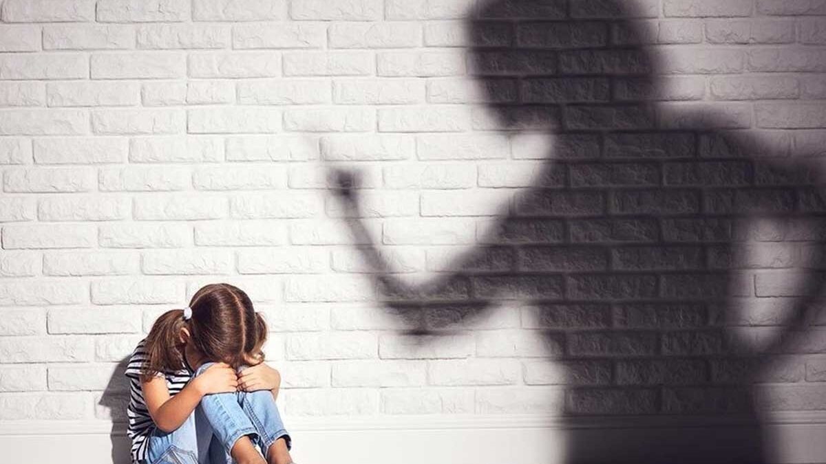 Parents and teachers who use physical violence against children for disciplinary purposes will be fined up to 200 manats