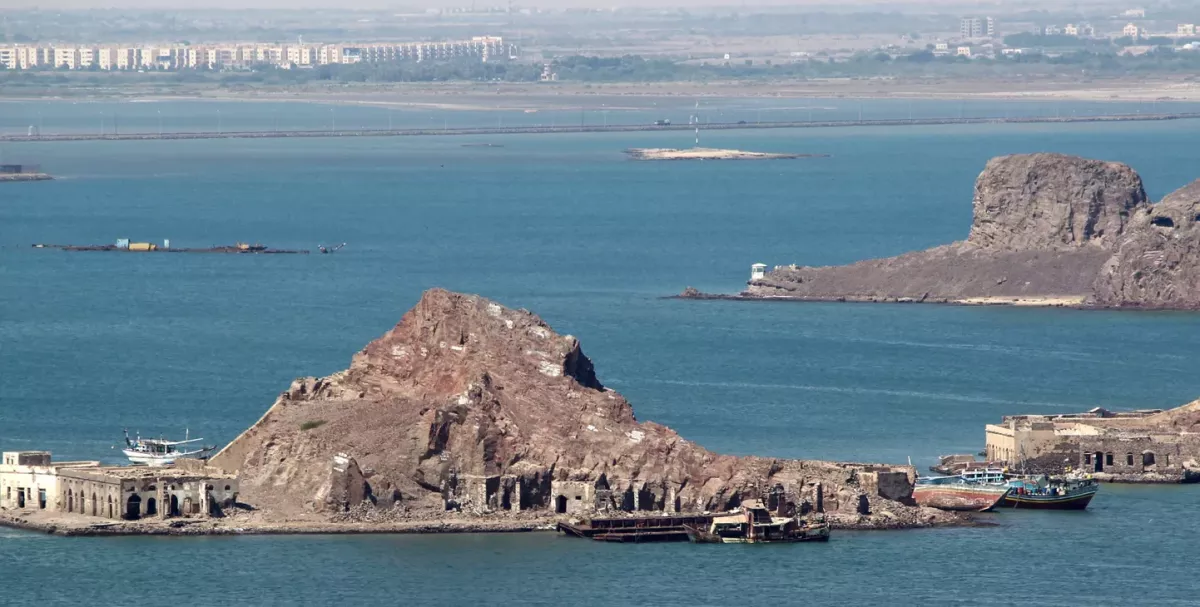 Suspicious armed boat detected off the coast of Yemen