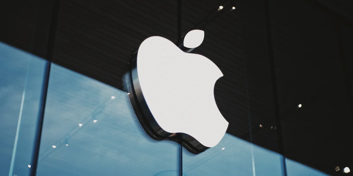 Apple has lost approximately 19% of its share in the Azerbaijani mobile device market in one month