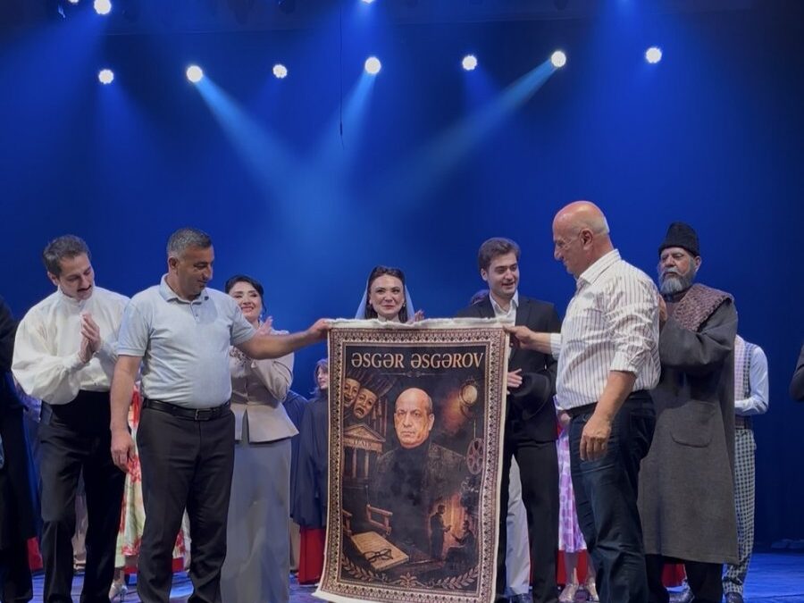 The jubilee of Musical Theater director Asgar Asgarov was celebrated on stage