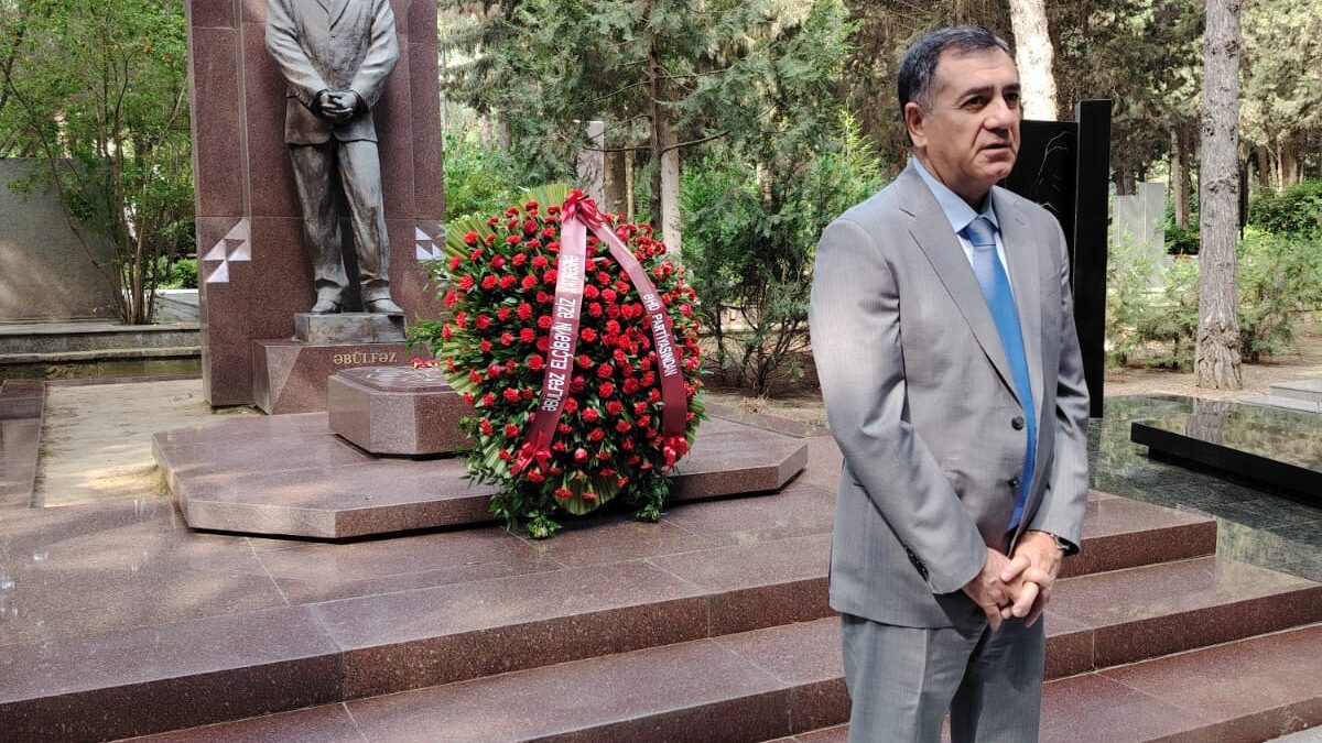 The BRP Party visited the grave of Abulfaz Elchibey