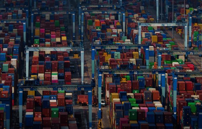 The EU will put into effect a trade agreement with the US regarding 15% tariffs from July 1