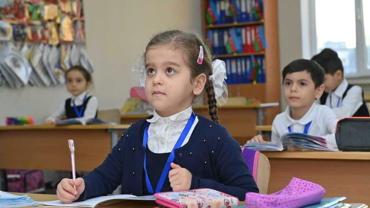 Admission to vacant places in priority schools for the 1st grade begins