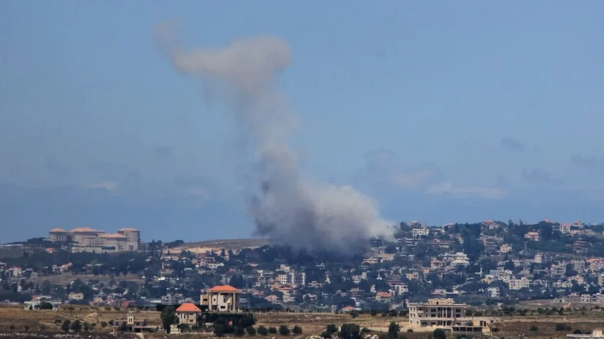 Israeli warplanes are bombing Lebanon!