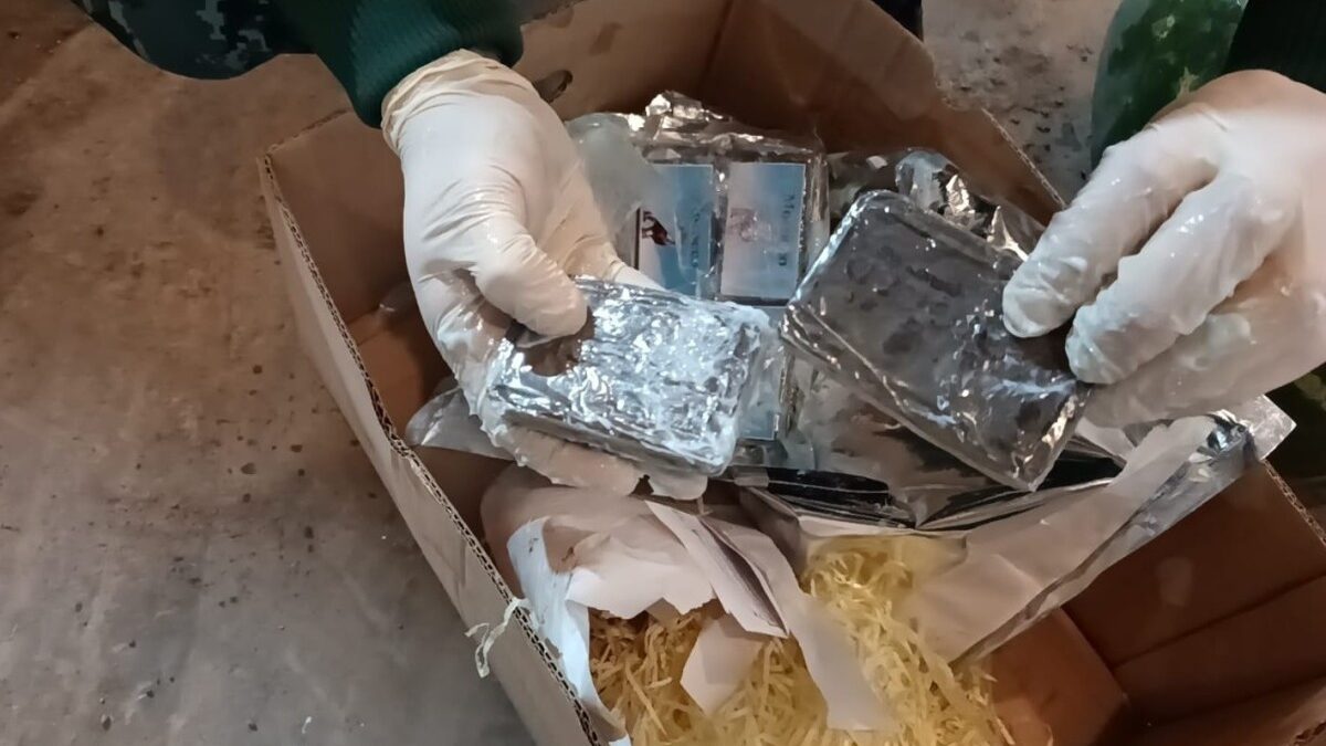 5.6 million manats worth of contraband seized at the border in one month