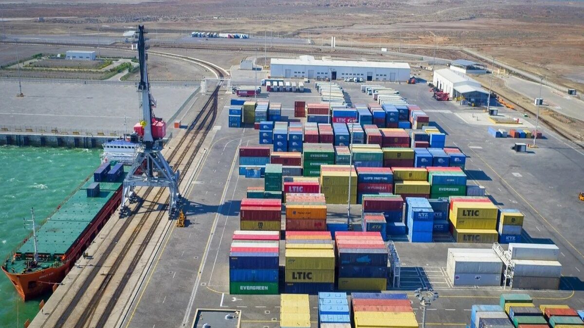 More than 812 thousand tons of cargo handled at the Port of Baku last month