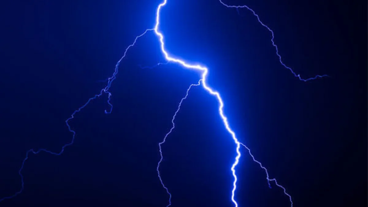 Lightning is expected in some parts of the Absheron Peninsula