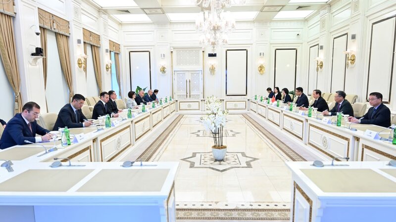 Sahiba Gafarova met with the Prosecutor General of Vietnam