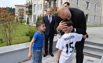 President’s sincere meeting with children in Shusha – Video