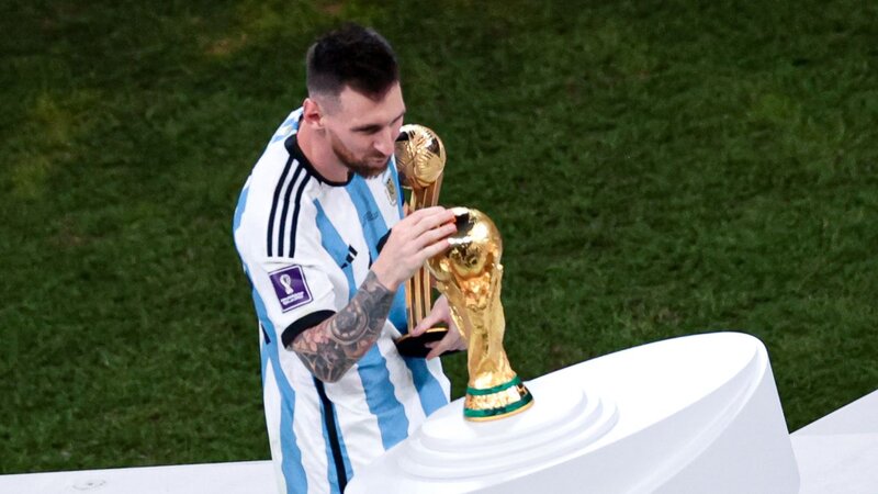 Messi returned from injury, scored his 911th goal