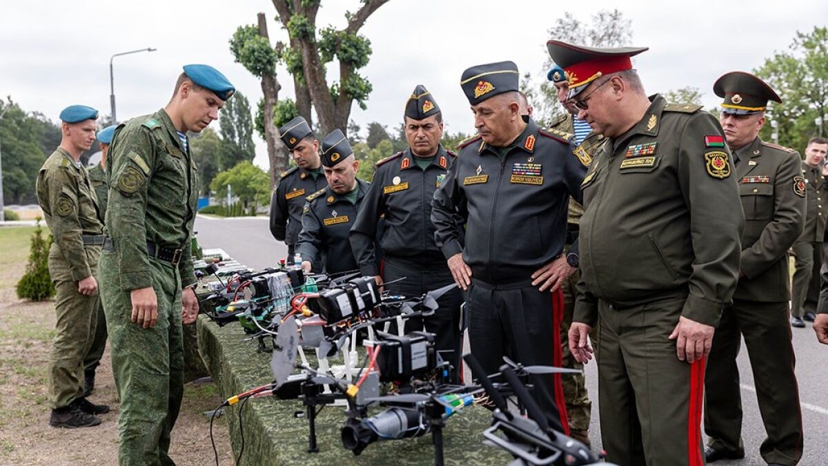 Karim Valiyev visited a number of military facilities in Belarus