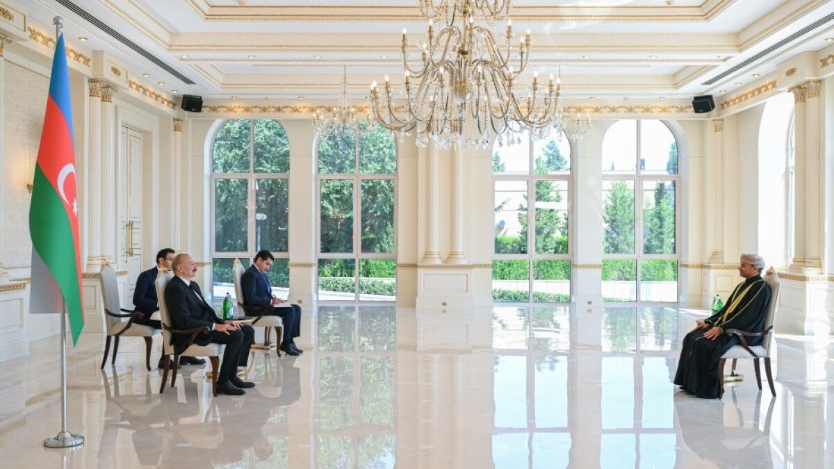 President Ilham Aliyev has accepted the credentials of the new ambassador of Oman