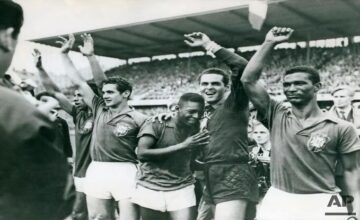 Pele’s jersey sold for 4.88 million