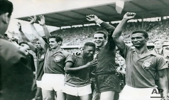 Pele’s jersey sold for 4.88 million