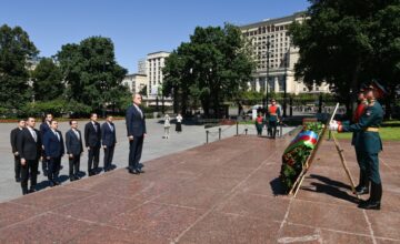 Jeyhun Bayramov visited the Tomb of the Unknown Soldier in Moscow – PHOTO