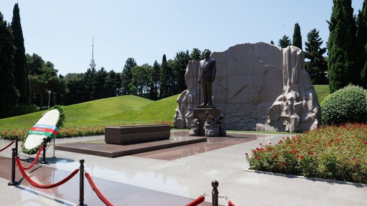 July 22 – Alley of Honor visited on the occasion of National Press Day – PHOTO