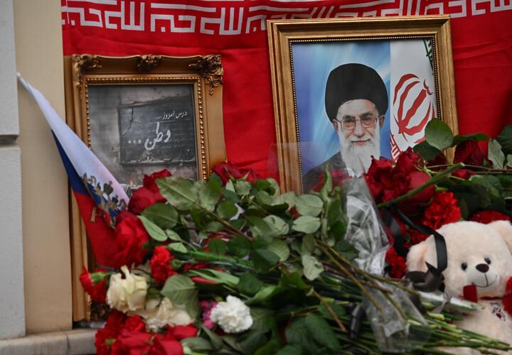 Iranian military leadership warns US and Israel during days of farewell to Khamenei