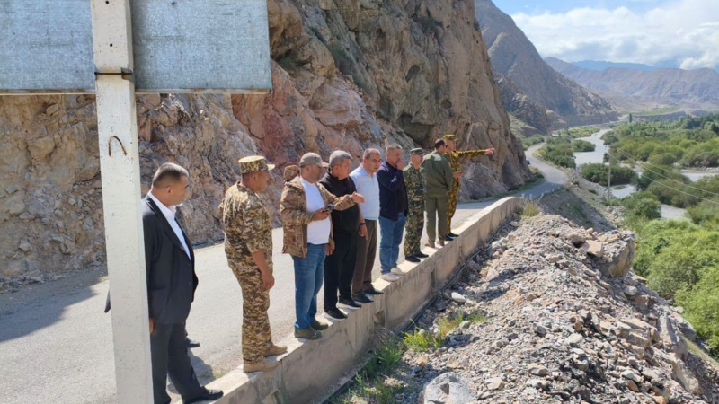 Kyrgyzstan and Tajikistan discuss strengthening river banks at the border