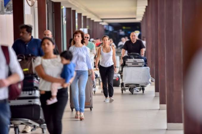 Number of tourists visiting Azerbaijan has decreased
