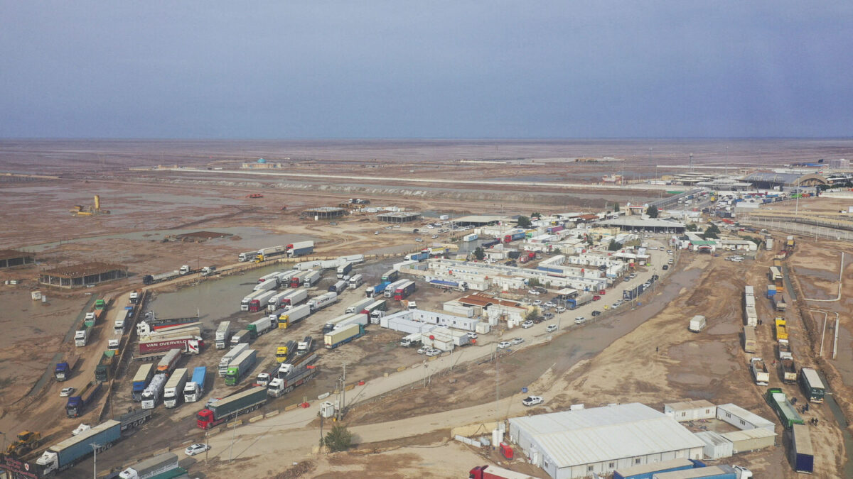 Border crossing on the Iraq-Kuwait border closed after drone attack