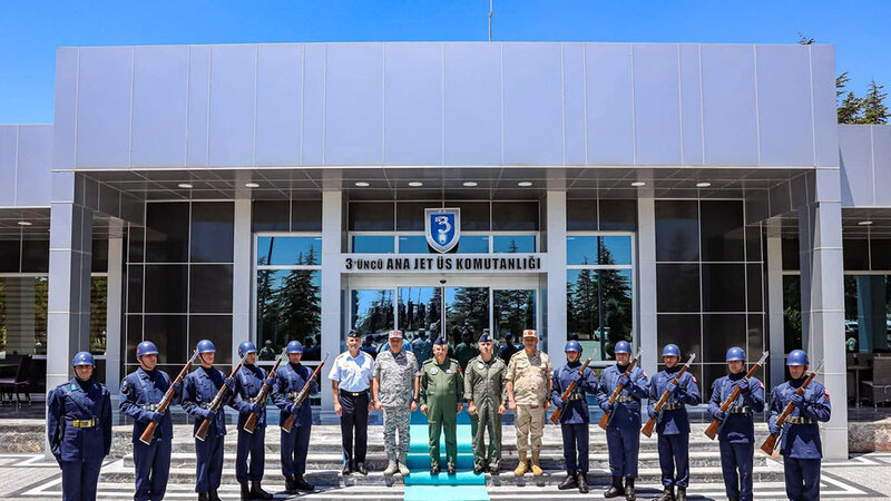 Commander of the Azerbaijan Air Force is on a visit to Turkey