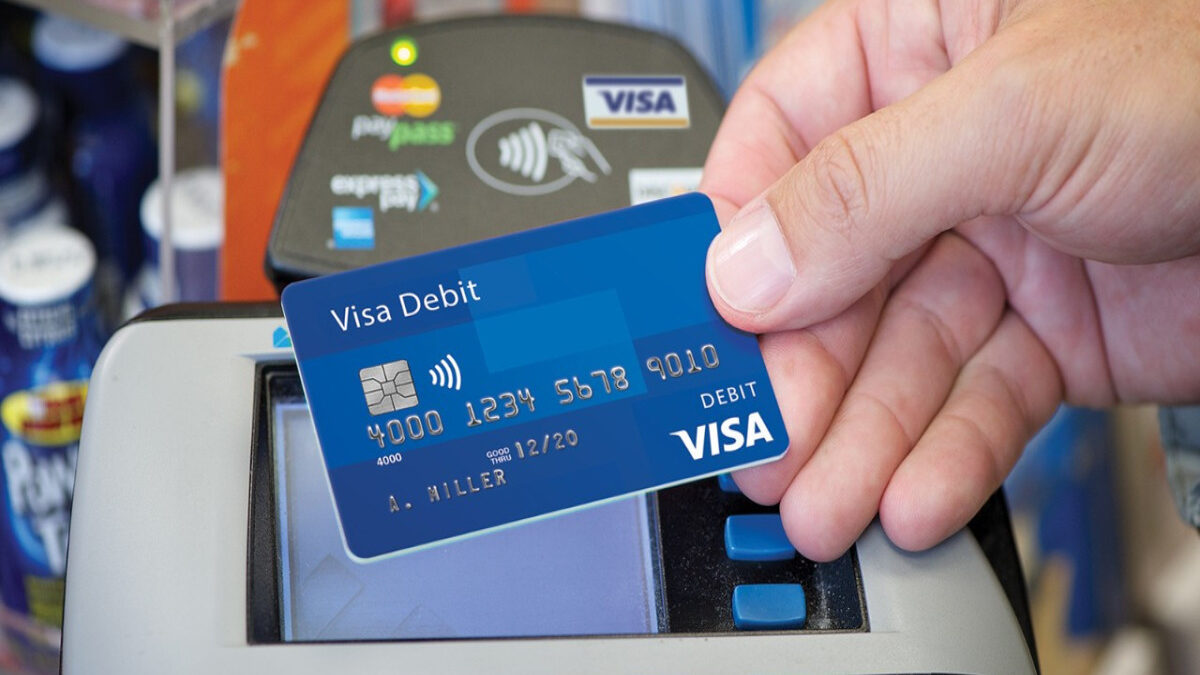 The population is making more payments by card