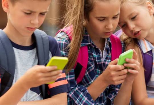 Social media banned for children in Austria