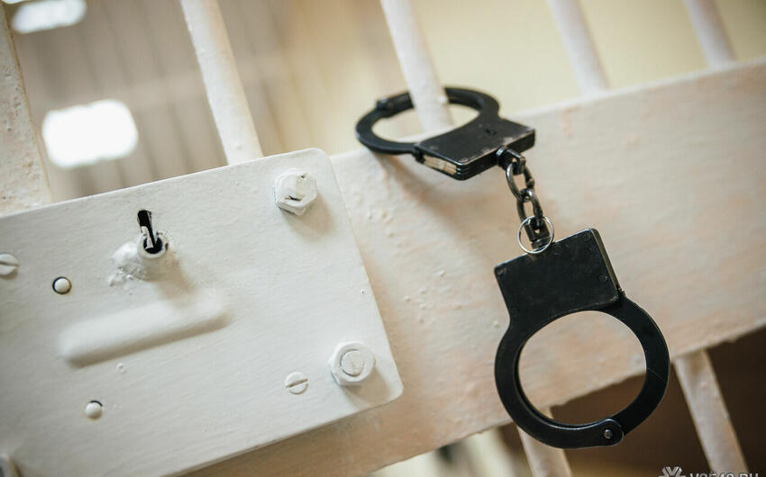 Person who stole gold items from a house was detained