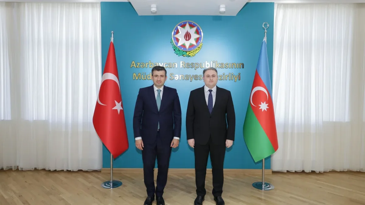 Vugar Mustafayev discussed military-technical cooperation with Selcuk Bayraktar