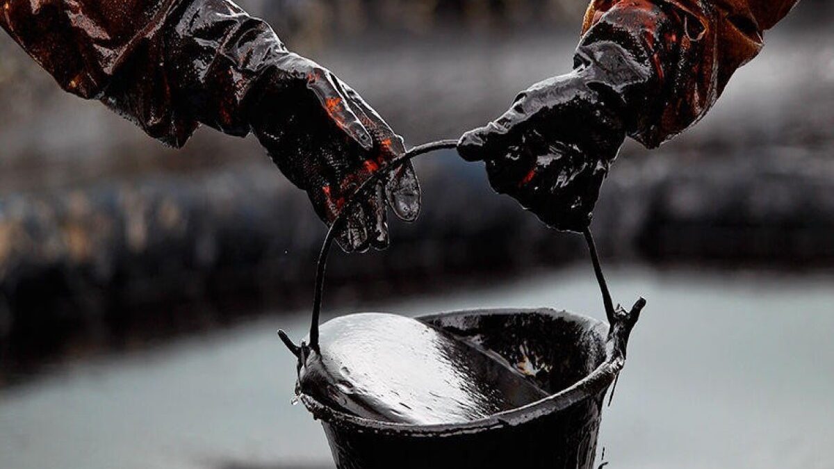 Oil prices on world markets have fallen below $72