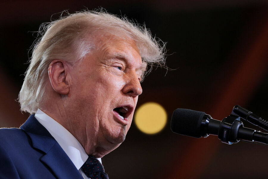 Trump made a statement while heading to Ankara: He called on Congress to approve the $350 billion defense budget