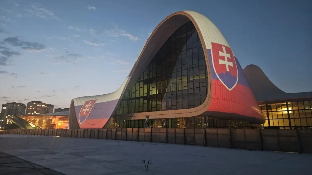 Heydar Aliyev Center illuminated with the colors of the Slovak flag – PHOTO