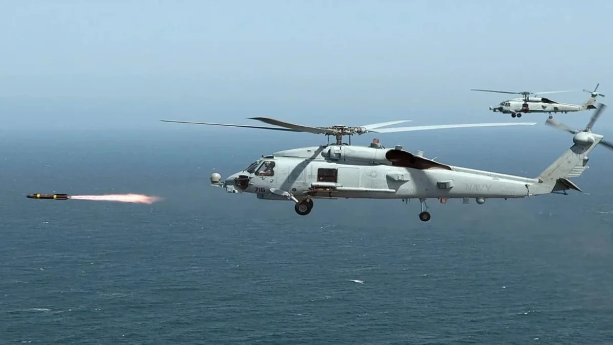 US helicopter makes emergency landing in the Arabian Sea: 1 missing