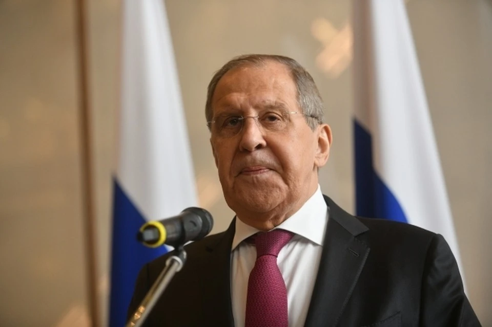 Lavrov: Sending weapons to Ukraine is unacceptable