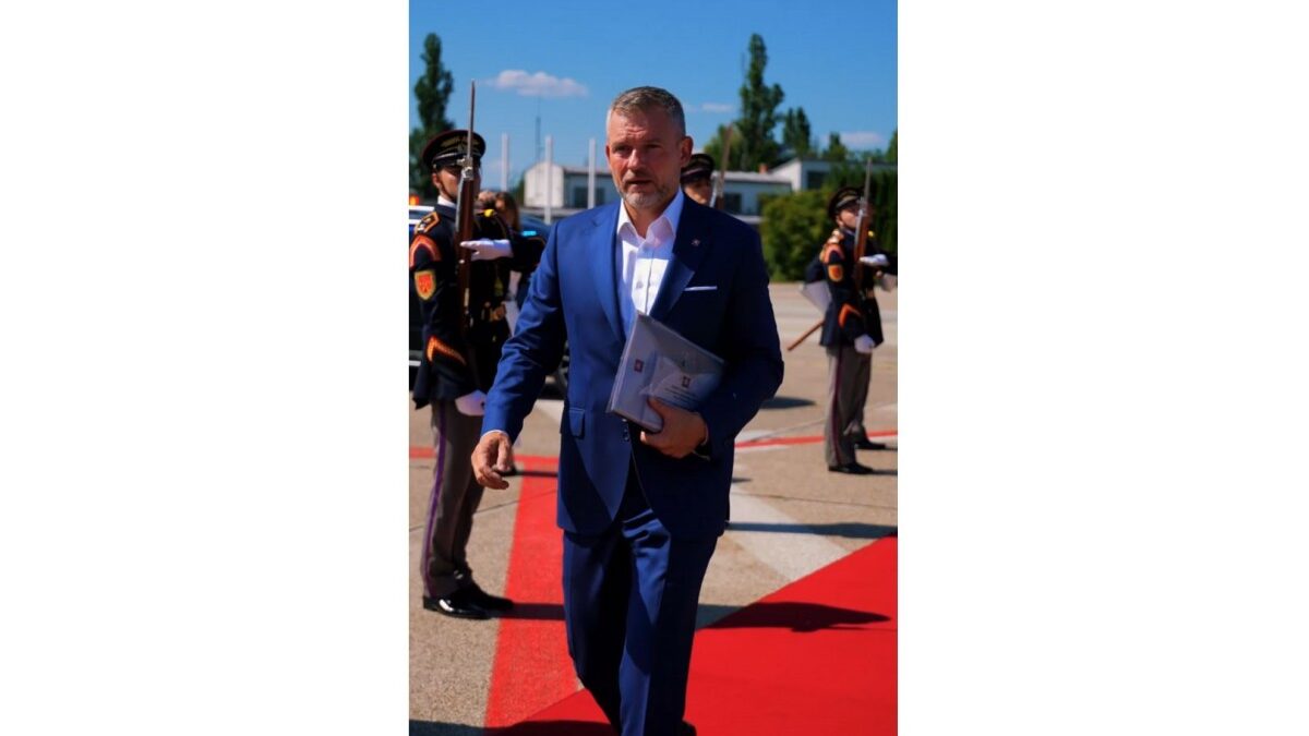 President of Slovakia has departed for a visit to Azerbaijan