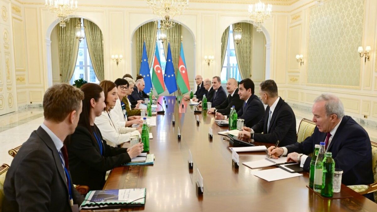 President Ilham Aliyev held an expanded meeting with Ursula von der Leyen